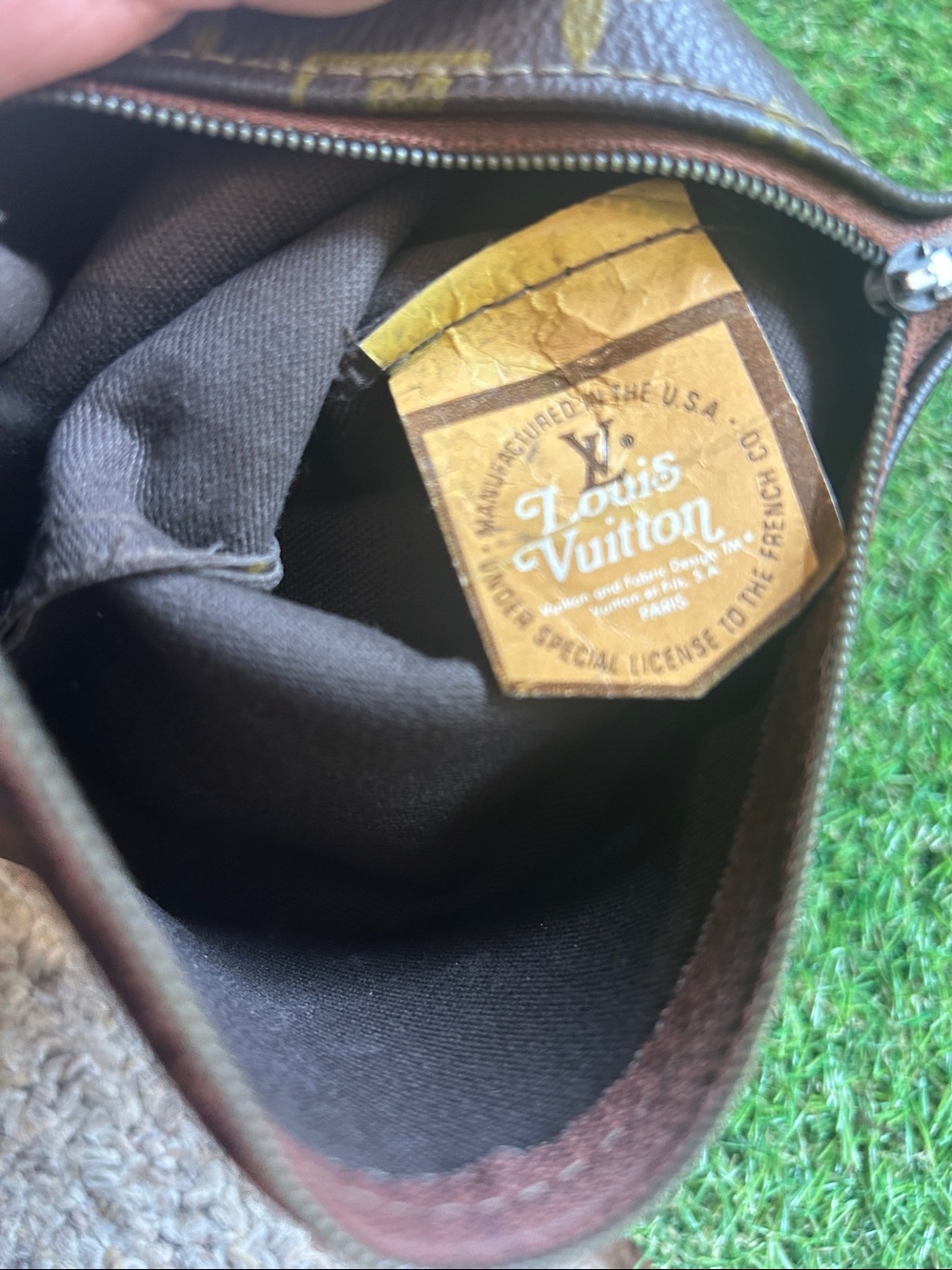 Authentic Louis Vuitton - Picture 6 of 8